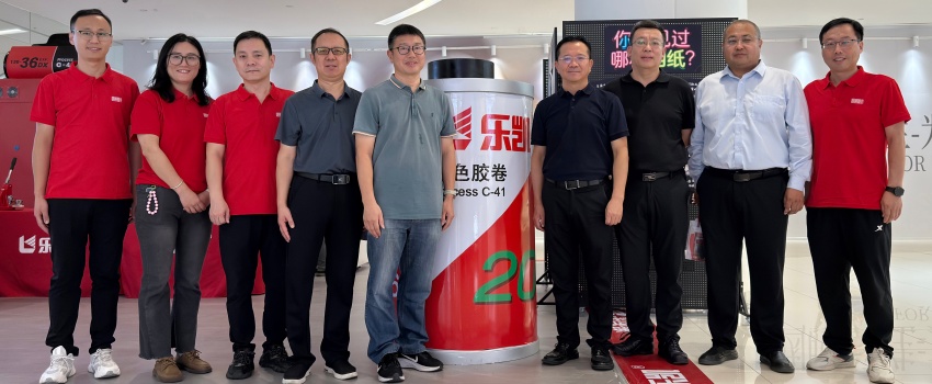 樂凱膠片國慶亮相保定萬博廣場，8天沉浸式體驗點燃市民光影熱情